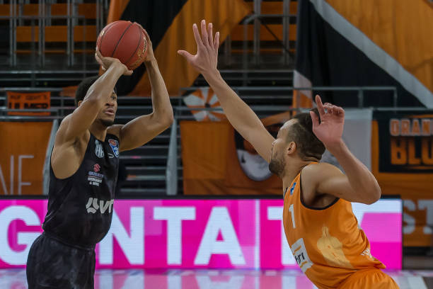 锁定季后赛 锁定季后赛