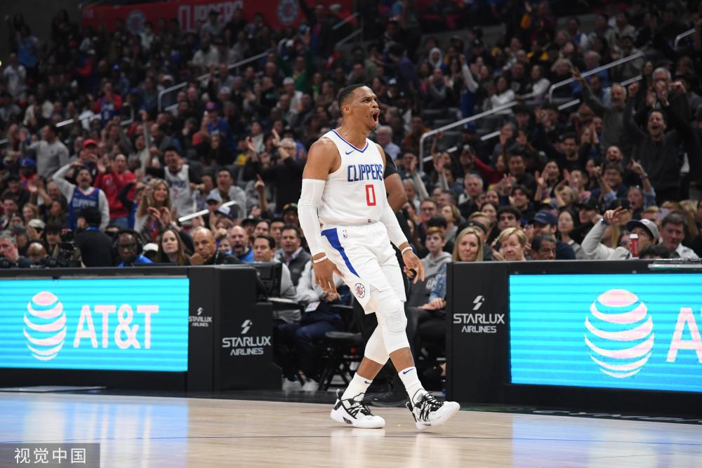 从他的踢球 从他的踢球