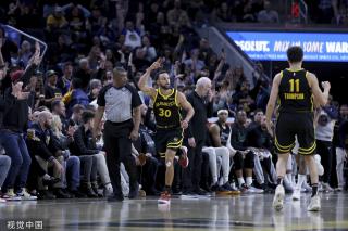 对后防线的 对后防线的